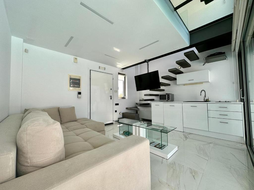 Leblanc Luxurious Beachfront Villa, Gcollectiongr Ermioni Eksteriør billede
